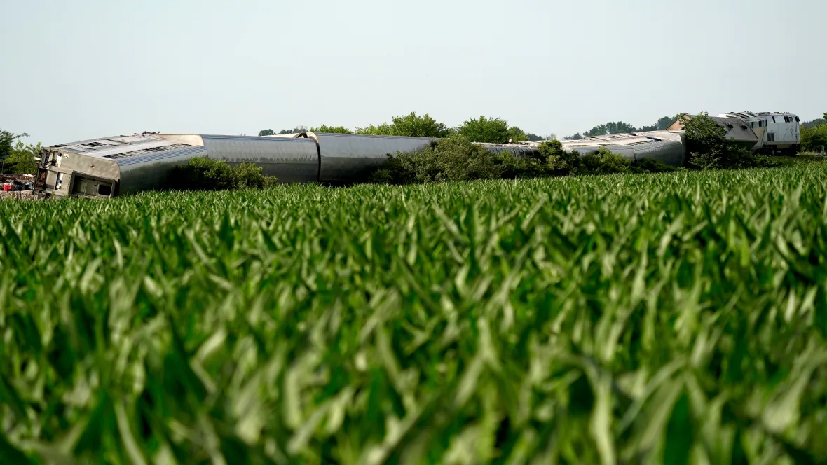 amtrak derailment missouri 2