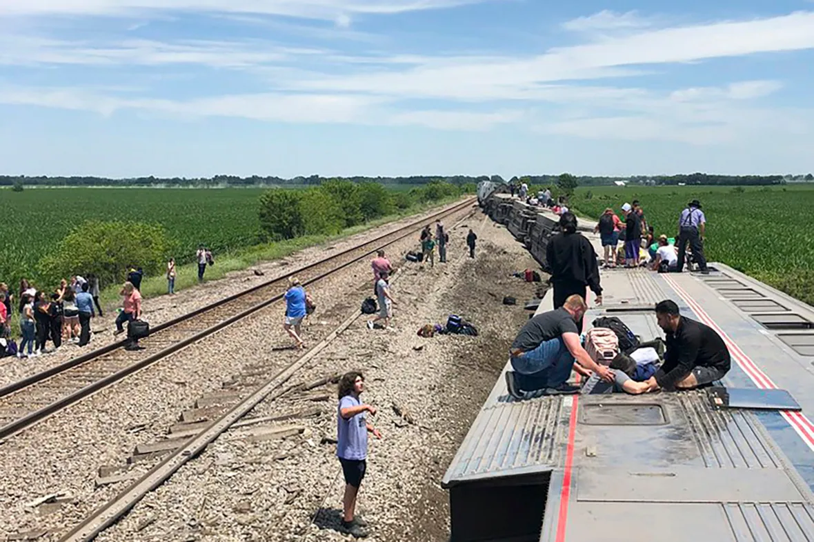 aptopix amtrak derailment missouri