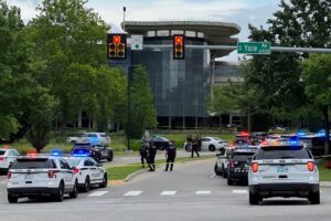 Xả súng tại bệnh viện ở Oklahoma, ít nhất 4 người thiệt mạng