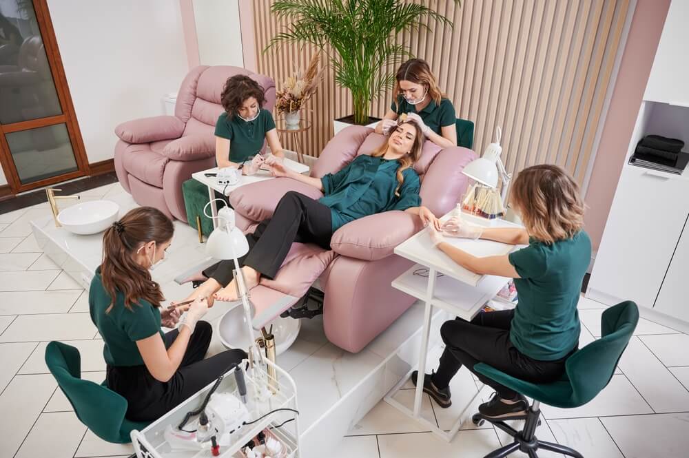 Biến Khách Mới Thành Khách Quen Cho Tiệm Nail