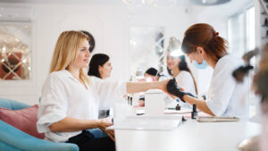 So Sánh Thu Nhập Nghề Nails Ở Các Tiểu Bang