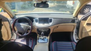 Cần bán Hyundai Genesis 2010 - Giá chỉ $3,000