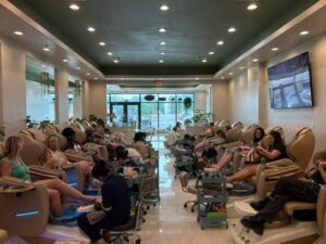 Tuyển Gấp: Thợ CTN, Basic Pedicure starting at $39 up to $120... Gel Extra $20